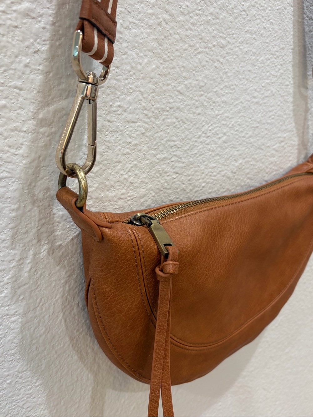 Urban Originals Tan Brown Crossbody Bag with Striped Strap - Picture 3 of 9